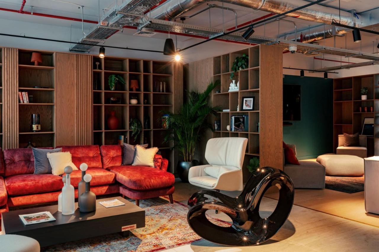 Coppermaker Square In Stratford Aparthotel Londen Buitenkant foto