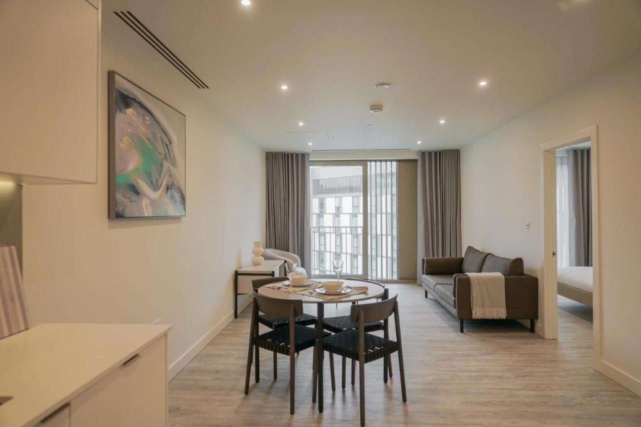 Coppermaker Square In Stratford Aparthotel Londen Buitenkant foto