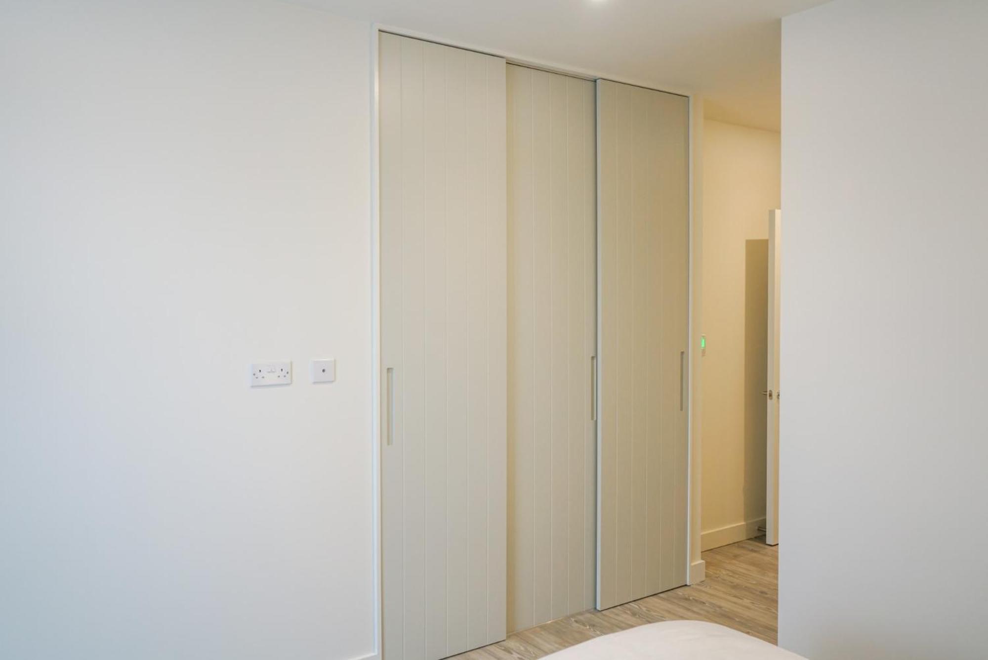 Coppermaker Square In Stratford Aparthotel Londen Buitenkant foto