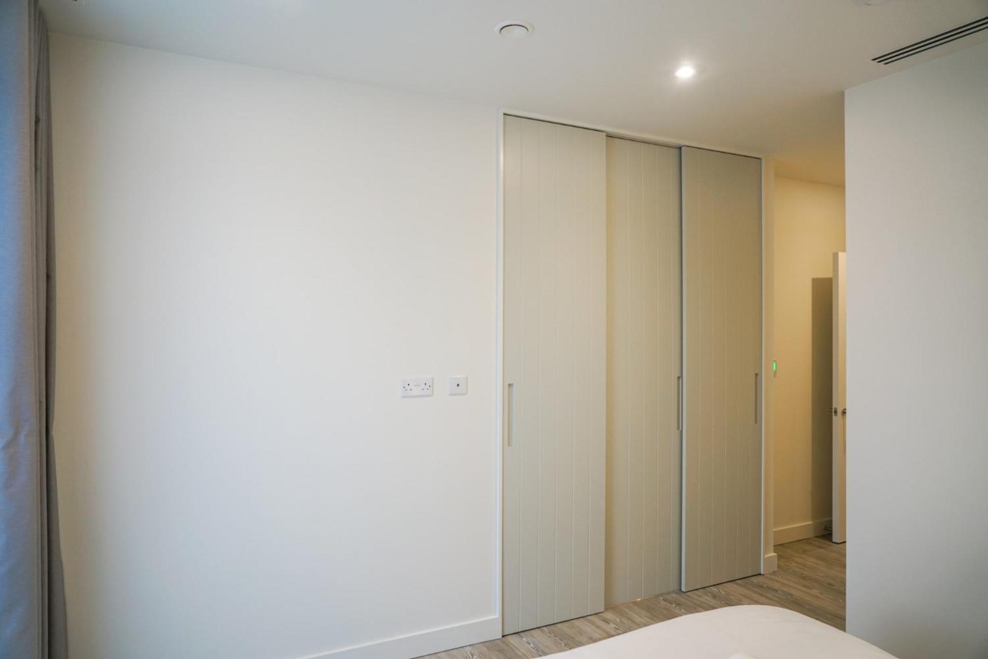 Coppermaker Square In Stratford Aparthotel Londen Buitenkant foto