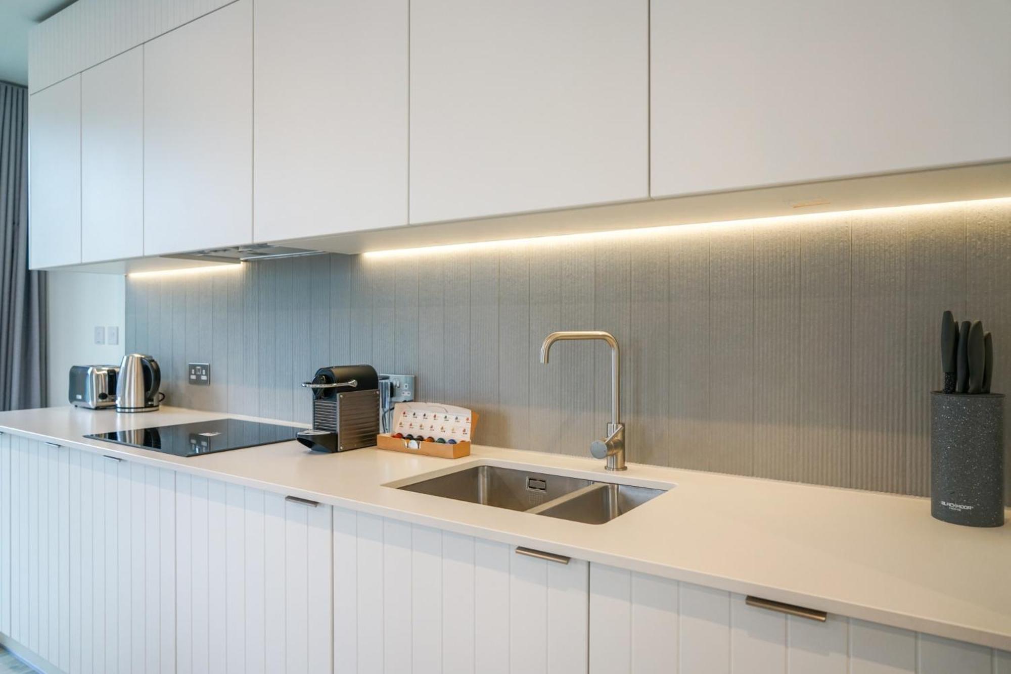 Coppermaker Square In Stratford Aparthotel Londen Buitenkant foto