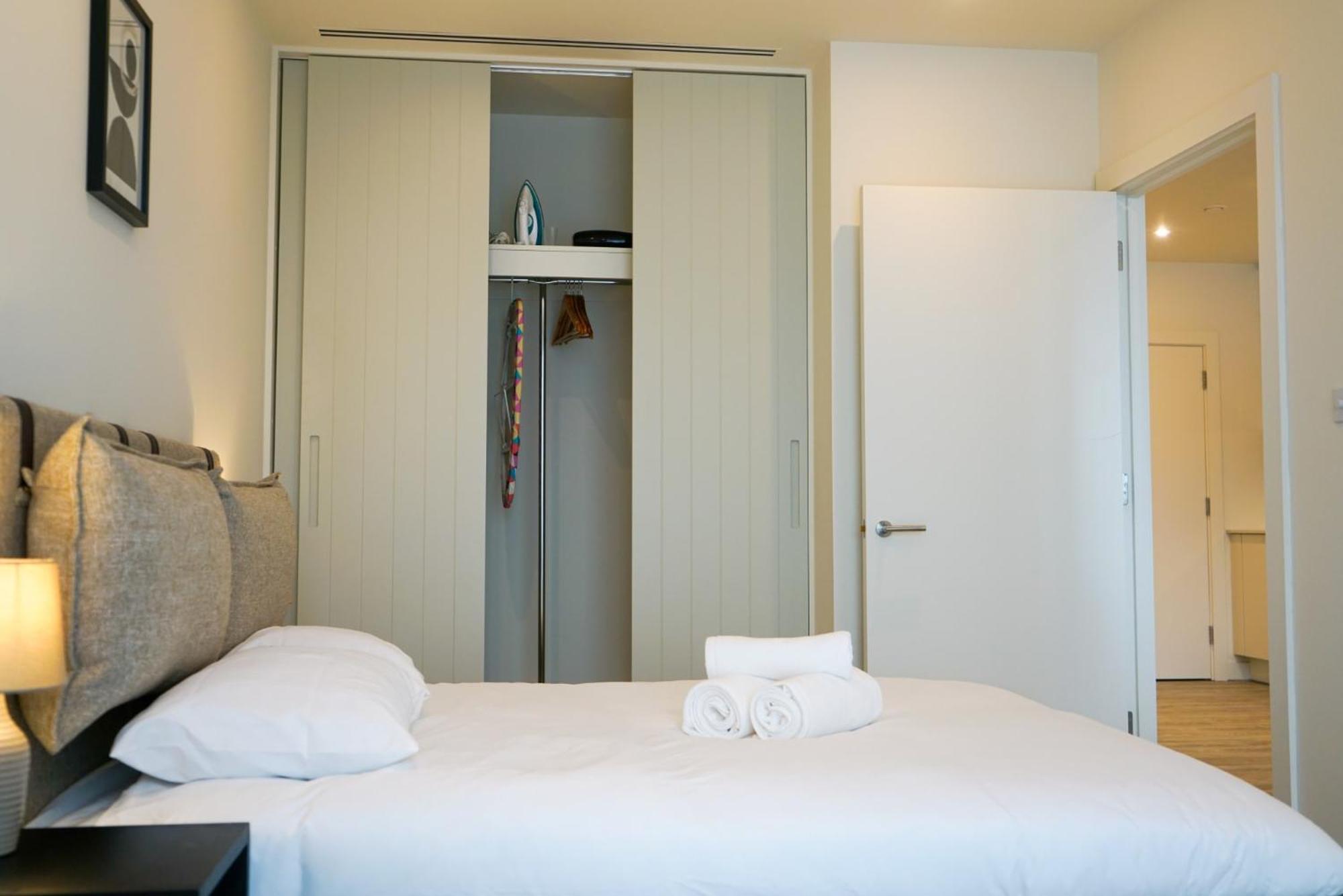 Coppermaker Square In Stratford Aparthotel Londen Buitenkant foto