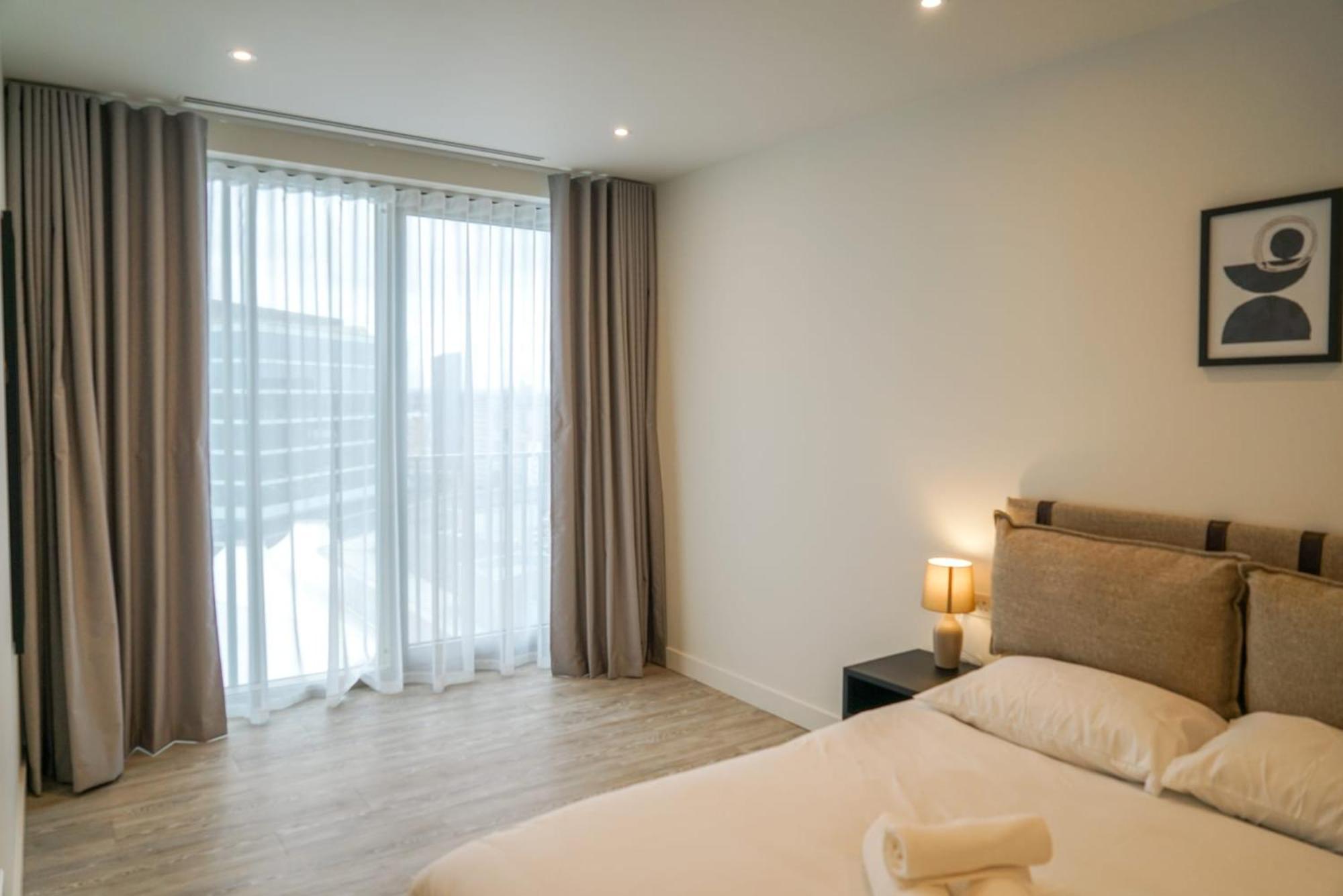 Coppermaker Square In Stratford Aparthotel Londen Buitenkant foto
