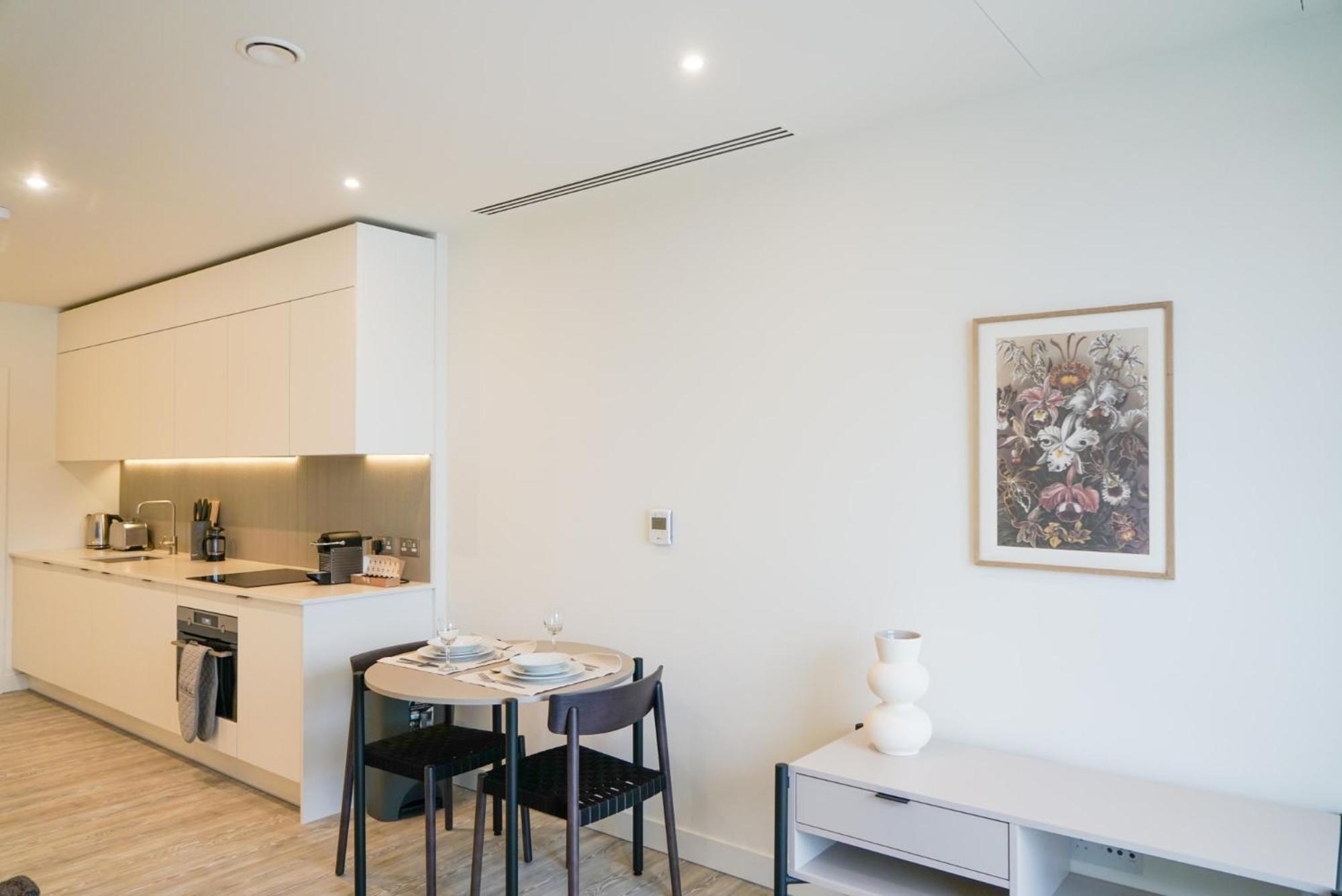 Coppermaker Square In Stratford Aparthotel Londen Buitenkant foto